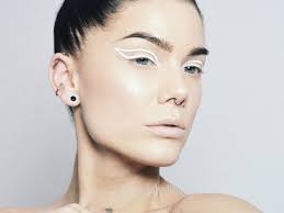 Black And White Graphic Eyeliner Linda Hallberg On Instagram Made A Graphic Look With White Eyeliner Do You Like It Yay Or Nay Lind White Eyeliner White Eyeliner Looks Coachella Makeup