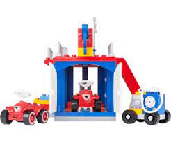 This blue car for children is made from durable plastic that will last for many years. Big Playbig Bloxx Big Bobby Car Big Bobby S Garage Ab 19 99 Preisvergleich Bei Idealo De