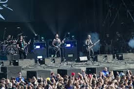 Quanti ragazzi o adulti sanno suonare ad orecchio, gli fai sentire un pezzo e dopo poco tempo lo sanno suonare, non sapendo assolutamente che nota stanno. Trivium Gruppo Musicale Wikipedia