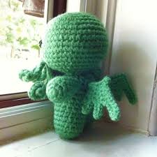 The pattern is in pdf format and consists of 5 pages with many images and instructions for step by step. Free Pattern Friday Cthulhu Rural Rebellion