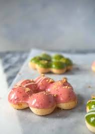 From time to time i think to myself that surely someone out there has a recipe at least a little similar but i have yet to find a i just had my first pon de ring a couple weeks ago after seeing them at mister donuts for years. Baked Mochi Donuts Aka Pon De Ring Catherine Zhang