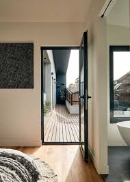 Star Architecture Have Designed A Home With A Wood Screen Facade House With Balcony Modern Master Bedroom New Modern House