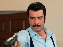 Demir, dispuesto a terminar con su vida y la de Ümit, ¿lo hará?