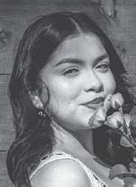 Kelly Greeley's Instagram, Twitter & Facebook