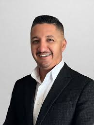 Miguel Mata's Instagram, Twitter & Facebook