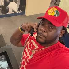 Is there Anyone that has housing Looking for 1to2 bedroom tryna to move asap