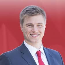 Raymond Carignan's Instagram, Twitter & Facebook