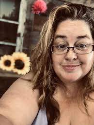 Alisha Eldridge's Instagram, Twitter & Facebook