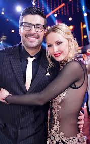 In 2017 he left with boxer susi kentikian in show 6. Let S Dance 2020 Am 21 2 2020 Kritik Meinung Kommentar So Kann S Gern Weiter Gehen