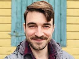 Sara Brainard's Instagram, Twitter & Facebook