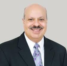 Lisa Halfacre's Instagram, Twitter & Facebook