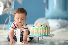 Le problème, c'est qu'il est difficil de trouver des cadeaux pour le 1er anniversaire de bébé? Idei De Cadouri Pentru Ruperea Turtei Si Taierea Motului Blog Graveaza Povestea Ta