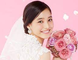 ゼクシィcmモデル 新木優子 ウェディング カラードレス ブライダル エステ ウェディング