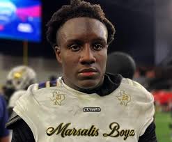 Area round Ozarka defensive player of the week: South Oak Cliff linebacker Jayden  Shelton