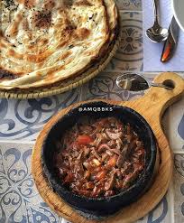 مطاعم وكافيهات جدة Na Twitteru مطعم للاكلات اليمنية وتجربة جميلة جدا وممتعة بكل تفاصيلها مطعم القرية اليمنية للافراد وللعائلات بدون بارتشن يوجد ممر منزلق للكراسي المتحركة ويوجد مصعد