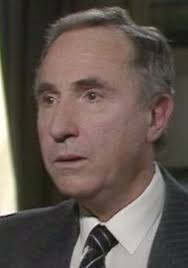 Yes, Prime Minister 1.8 One of Us' (1986)