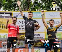 Los costarricenses Ana Méndez y Marco Vinicio Solís, este miércoles se  adueñaron de la cronoescalada de 47 kilómetros de la Leyenda del Dorado en  la zona Cafetalera de Rochela , de momento