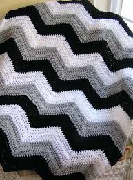 Black And White Chevron Crochet Blanket Pin De Uche Eronini En Chevron Love Cojines De Ganchillo Crochet Almohadones Colchas A Crochet
