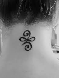Keltisches Symbol Fur Einen Neuen Anfang Dies Ist Mein Nachstes Tattoo An Tattoo Tattoos Besttattoo Starke Tattoo Innere Starke Tattoos Keltische Symbole