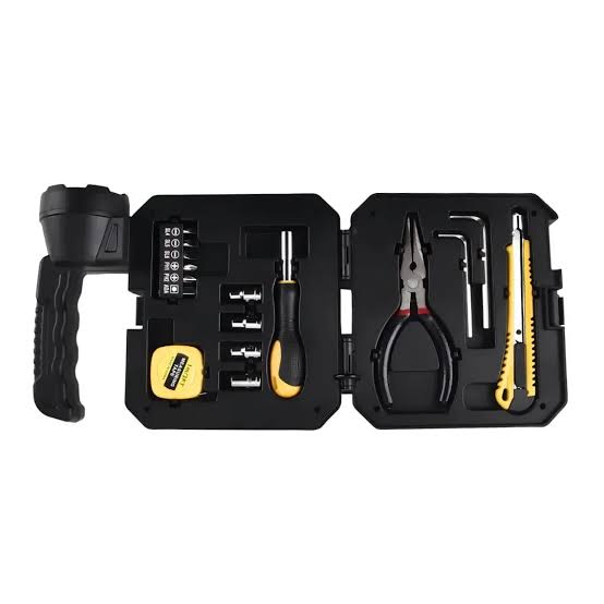 Kit de herramientas multifuncional con linterna y cargador solar