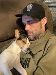 App to convert normal pictures to SVG files?