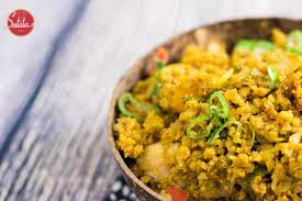 • setzen sie den wok auf den herd stellen stoveand für 1 minute auf eine hohe temperatur. Gebratener Reis Low Carb Salala De