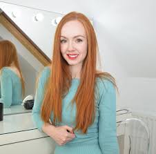 By continuing to browse this site, you accept the use of cookies or similar types of tracking technology that aim to collect information about your visit and enable you to access personalised services. How To Blow Dry Hair At Home With Babyliss Big Hair Styler