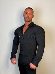 Uomo cerca donna escort IGNAZIOXXL a Palermo - EscortA