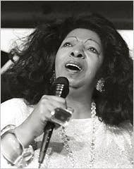 Dakota Staton, 76, Jazz Singer With a Sharp, Bluesy Sound, Dies