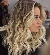 Wavy Hairstyles 2019 For Women To Look Magical And Trendy In 2019 Styles Boost Brown Blonde Hair Brown Hair With Blonde Highlights Blonde Highlights
