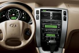 For its first three model years, hyundai powered. 2009 Hyundai Tucson Interior Photos Carbuzz