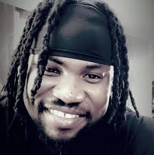 Did anyone else notice the curtain opening scene?