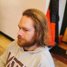 Bruce Callan's Instagram, Twitter & Facebook