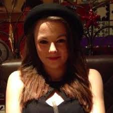 Louise Chamberlain (@LChamberlain14)