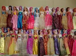 Pembahasan mengenai cara membuat baju barbie yang sangat mudah untuk dikerjakan. Cara Mudah Membuat Baju Barbie Tanpa Alat Jahit Anak Pasti Suka