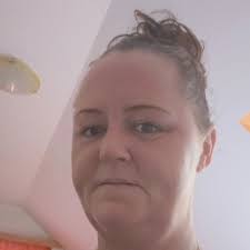 Hello everyone......ohhh I really miss the people and living in Holmes  Chapel! 😥 I can't believe that it's been 18 years since I left and moved  to Austria.....Don't get me wrong, Austria