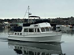 1998 Grand Banks 42 Classic In Seattle Wa Soldboats Grandbanks Trawlers Grand Banks Yachts Boat Classic Boats