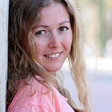 Mia Poe's Instagram, Twitter & Facebook