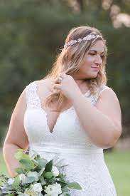 To All Our Curvy Brides This Is A Bridal Shoot You Ll Love Curvy Bride Wedding Dresses Blush Wedding Gowns Mermaid