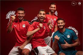 أشاد ليوناردو بونوتشي، مدافع منتخب إيطاليا، بقوة الآزوري، معتبرًا أن التحلي بروح الفريق تعادل في أهميتها امتلاك نجوم كبار مثل كريستيانو رونالدو وروميلو لوكاكو. Ù…Ø±Ø§Ø­Ù„ ØªØ·ÙˆØ± Ù‚Ù…ÙŠØµ Ø§Ù„ÙØ±Ø§Ø¹Ù†Ø© ÙÙ‰ 100 Ø¹Ø§Ù… Ø¨Ø¯Ø£ Ø¨Ø§Ù„Ù…Ù‚Ù„Ù… ÙˆØ§Ù„Ø£Ø®Ø¶Ø± ÙˆØ´ Ø§Ù„Ø³Ø¹Ø¯ Ø§Ù„ÙŠÙˆÙ… Ø§Ù„Ø³Ø§Ø¨Ø¹