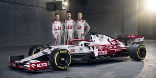 Gesucht wird der nachfolger von weltmeister lewis hamilton, der 2020/21 zum siebten mal den titel. Formel 1 Launch In Warschau Alfa Romeo Prasentiert Den C41