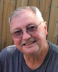 Dee Mathews's Instagram, Twitter & Facebook