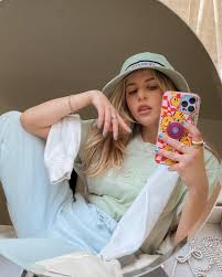 | i'm a mommy, huge dreamer, war veteran, blogger, and fashion and beauty enthusiast. ð„ð•ð„ð‹ðˆðð€ Evelina Instagram Photos And Videos