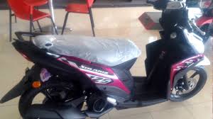 It first appeared in the uk way back in 1982, was withdrawn in 1986, then returned in 1991. Yamaha Ego Solariz 125 Magenta 2017 Youtube