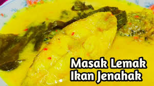 Selain santan, cili padi juga mainkan peranan. Masak Lemak Ikan Jenahak Ikan Merah Sedap Dan Mudah Youtube