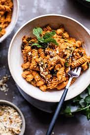 Each recipe has at least 6 grams of fiber and 400 calories or less per serving. 16 High Fiber Dinners That Are Actually Delicious Af