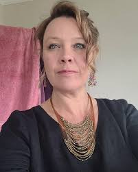 Hi there Looking for a one bedroom apartment/cottage for two (a couple). No  sharing of communal spaces. Budget R6k