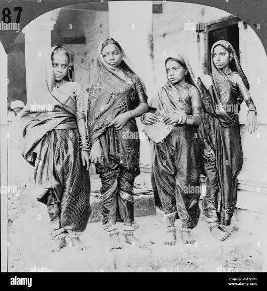Women in early 20th century india Black and White Stock Photos & Images - Alamy