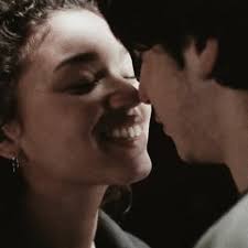 Stream hold me tight, let me go by hanagavki