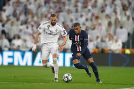 L'ancien lyonnais avait indiqué la semaine dernière que mbappé avait « toutes les qualités pour être un joueur du real ». Former French Footballer Michel Platini Discusses How Kylian Mbappe Can Benefit From Playing Alongside Karim Benzema Psg Talk